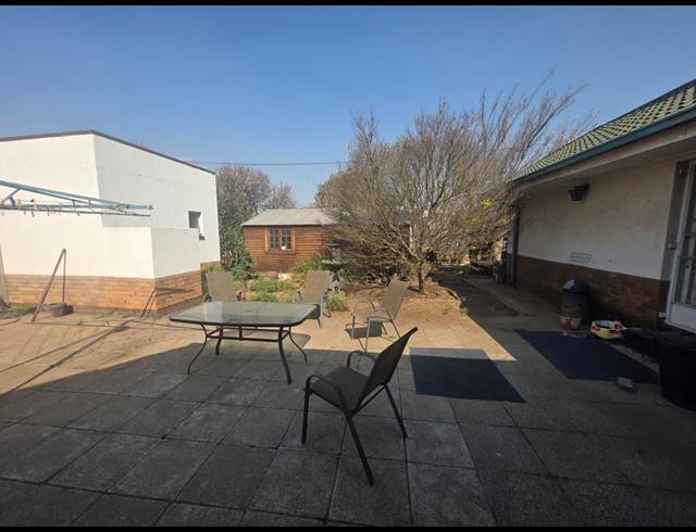 3 BEDROOM HOUSE FOR SALE IN VANDERBIJLPARK SW 1